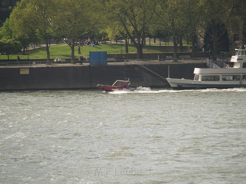 Uebungsfahrt Loeschboot und Ursula P74.JPG